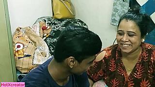 स्थल#4 वीडियो के लिए: Indian sister-in-law shares boyfriend with MILF an...